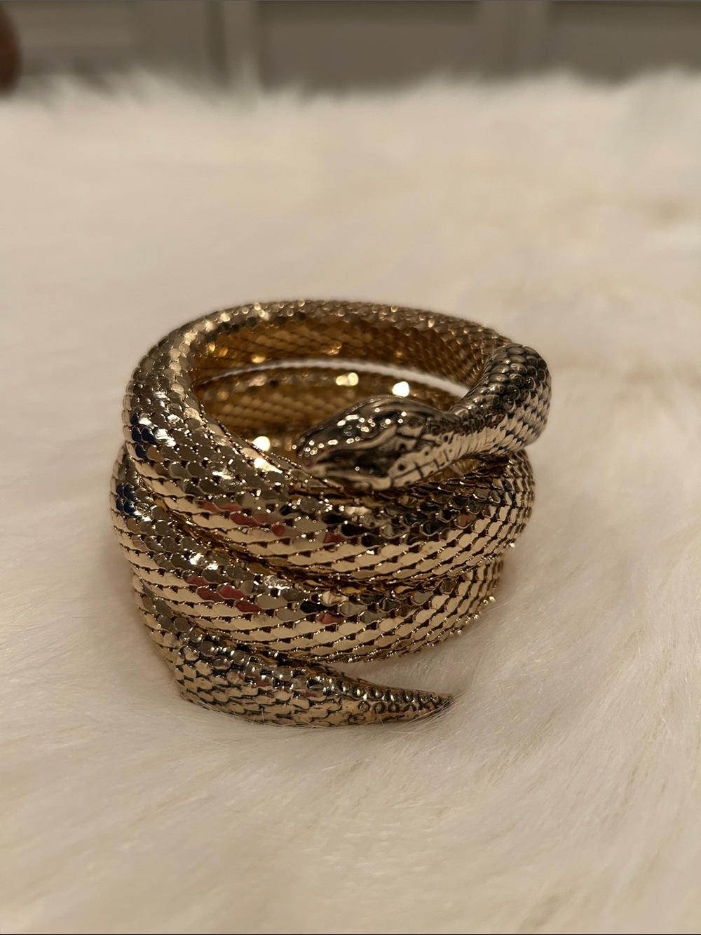 Vtg Whiting & Davis Co. Gold-tone Mesh Serpent Bracelet w/ Box